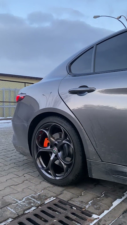 Tuned Giulia Veloce || Exhaust Sound with Open Flaps