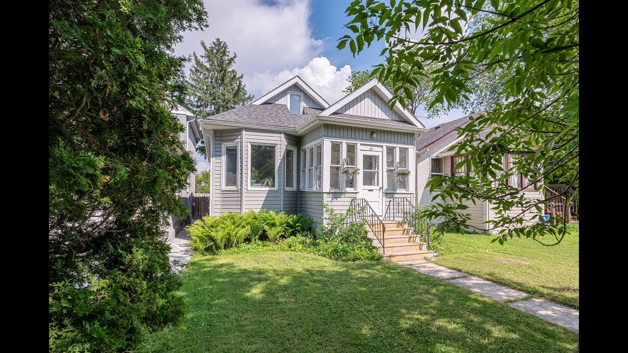 217 Hampton Street, Winnipeg Irene Hwang(황주연) YouTube