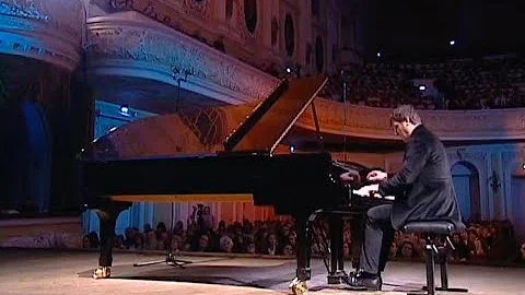 Boris Berezovsky plays Rachmaninoff 13 Preludes, op. 32 - video 2007