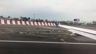 Take off from Mexico City United Airlines A320