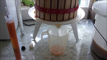 Making Organic (Hard) Apple Cider at Home! Part 2: Adding The Yeast