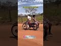 😆 Atasa, o homem da moto maluco!#funny #funnyshorts #viralvideo #comedy  #portugal #brazil