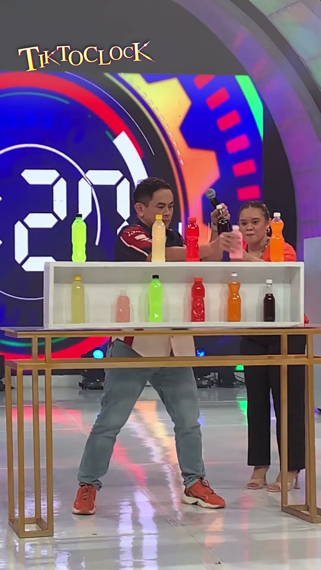 Wala pang uuwi, TALONG-TALO si Divine! #TiktoClock