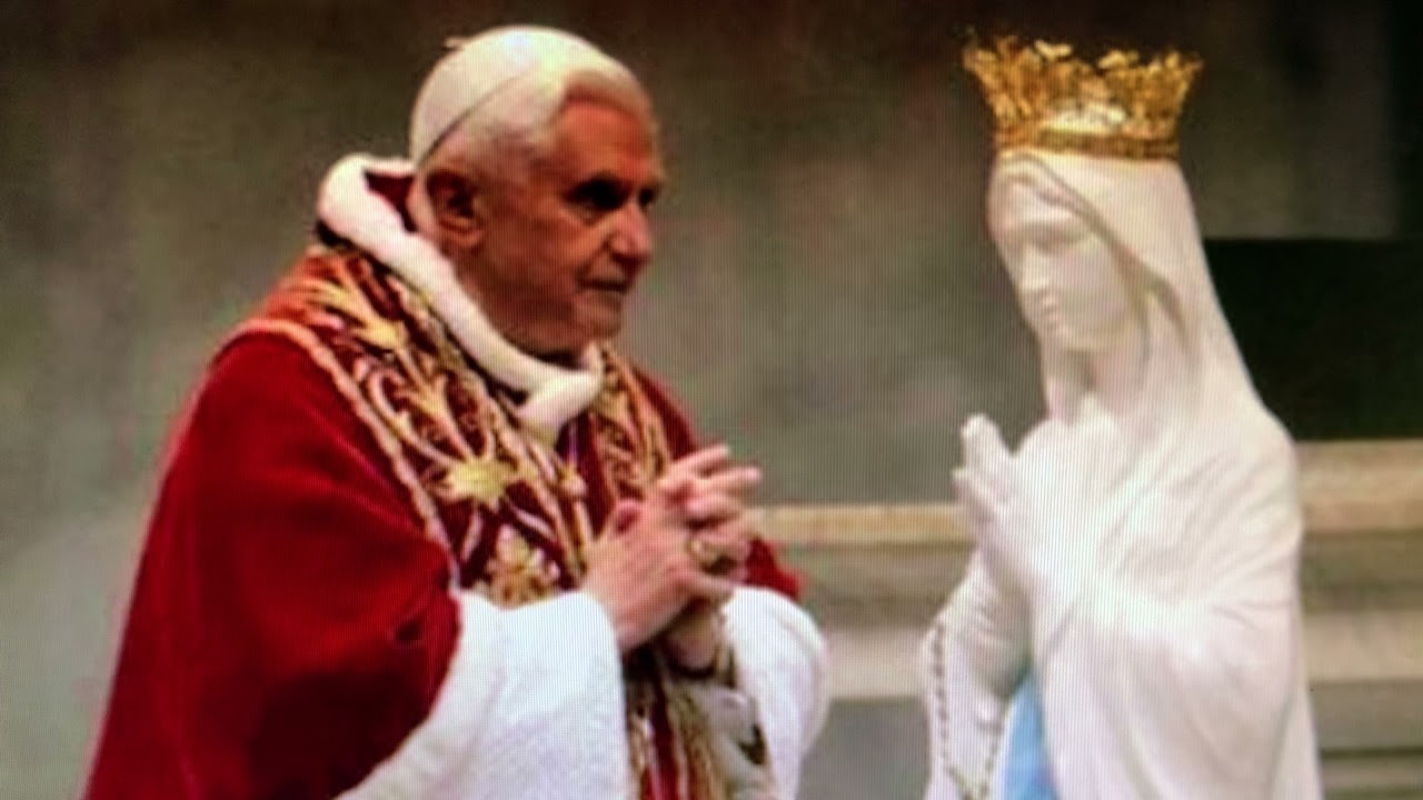 S.Rosario in latino con Papa Benedetto XVI - YouTube