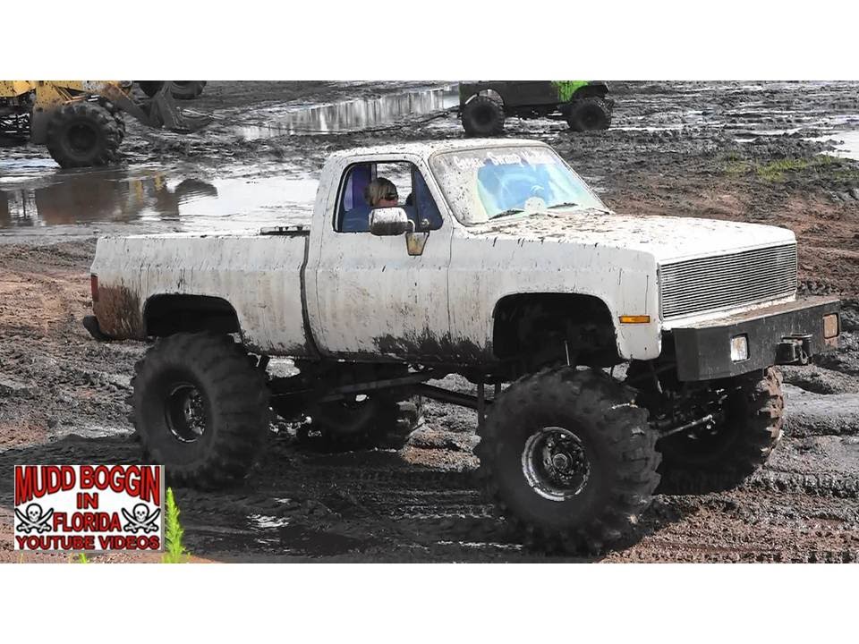 offroad legends 2 hack apk Chevy Mgea Truck in 2wd..the boys just baling out Boggers.