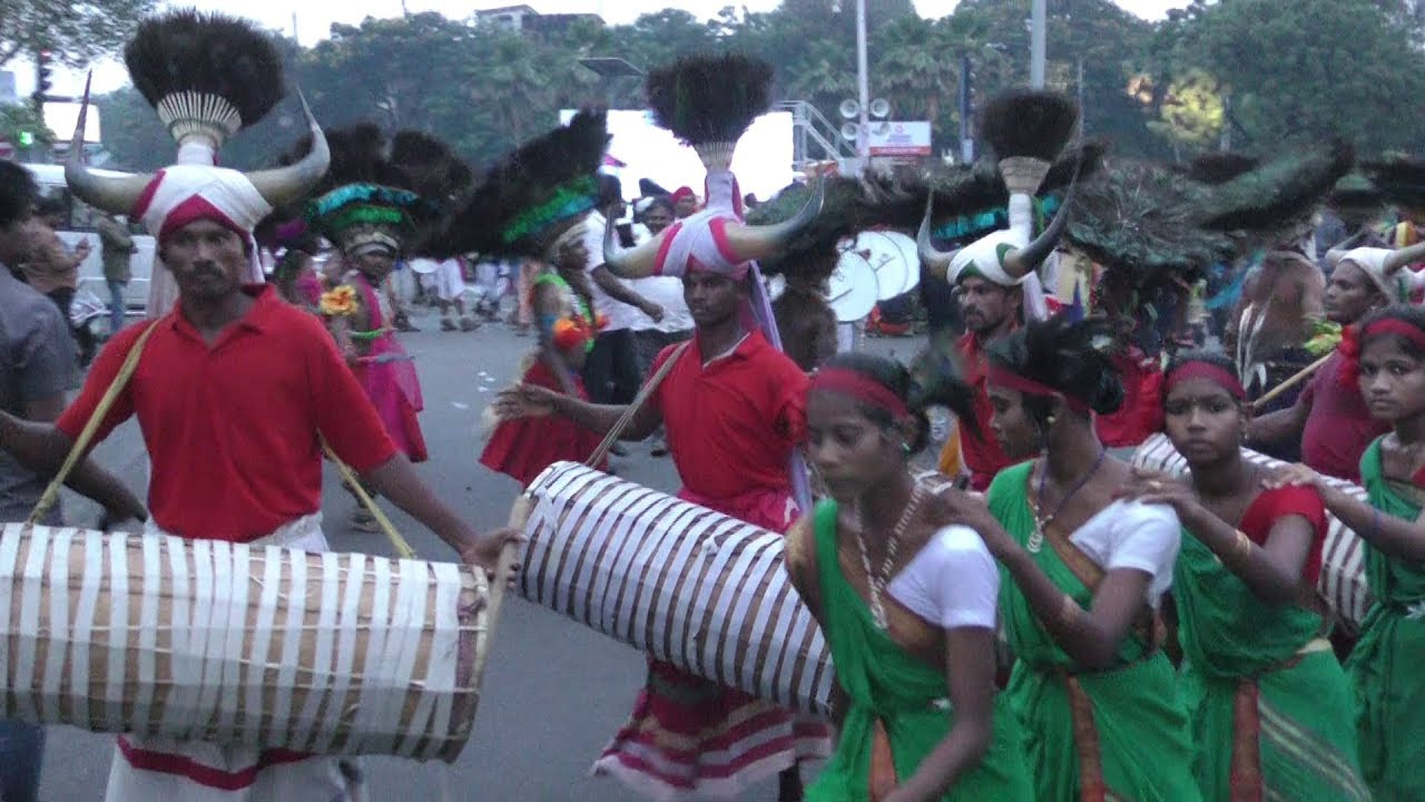 Araku Tribal Dance - Dhimsa Dance | Telangana Folk Dance | Amazing Performance