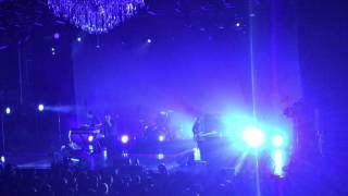 Future Islands - Ran -  Live @  The Fillmore Philly