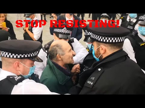 Old man arrested by police for protesting| Freedom of speech dead in 2020|Julian Assange Protest