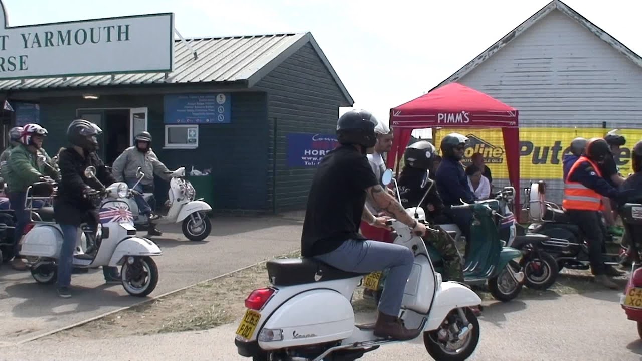 GREAT YARMOUTH SCOOTER RALLY 2014 RIDE OUT YouTube