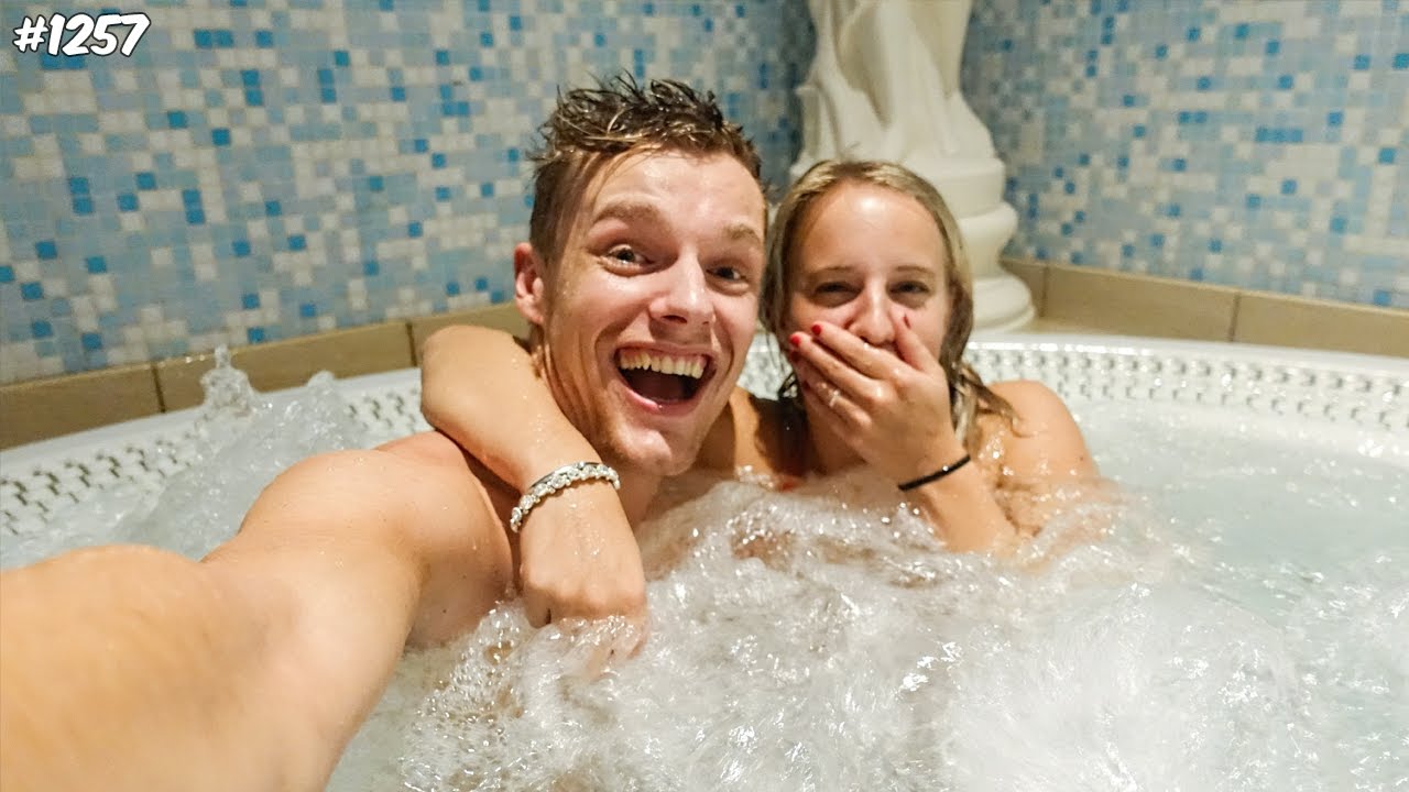 Naakt In De Sauna - Enzoknol Vlog 1257 - Youtube-2763