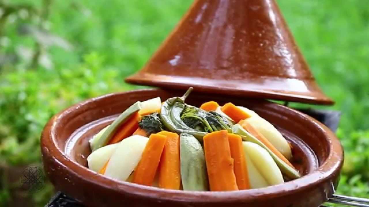 Tajine marocain au poulet, légumes et olives de gouasmia chaima - Cookpad