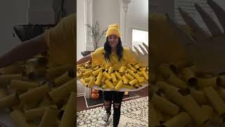 Best teacher costume goes to... Mac & cheese pleaseeee #halloweencostume #halloween #cosplay