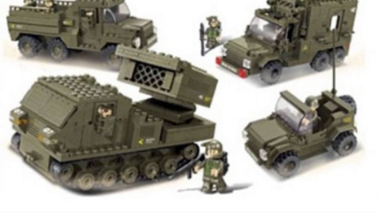 Land Forces 2 Vanguard 865 Piece Building (Toy)