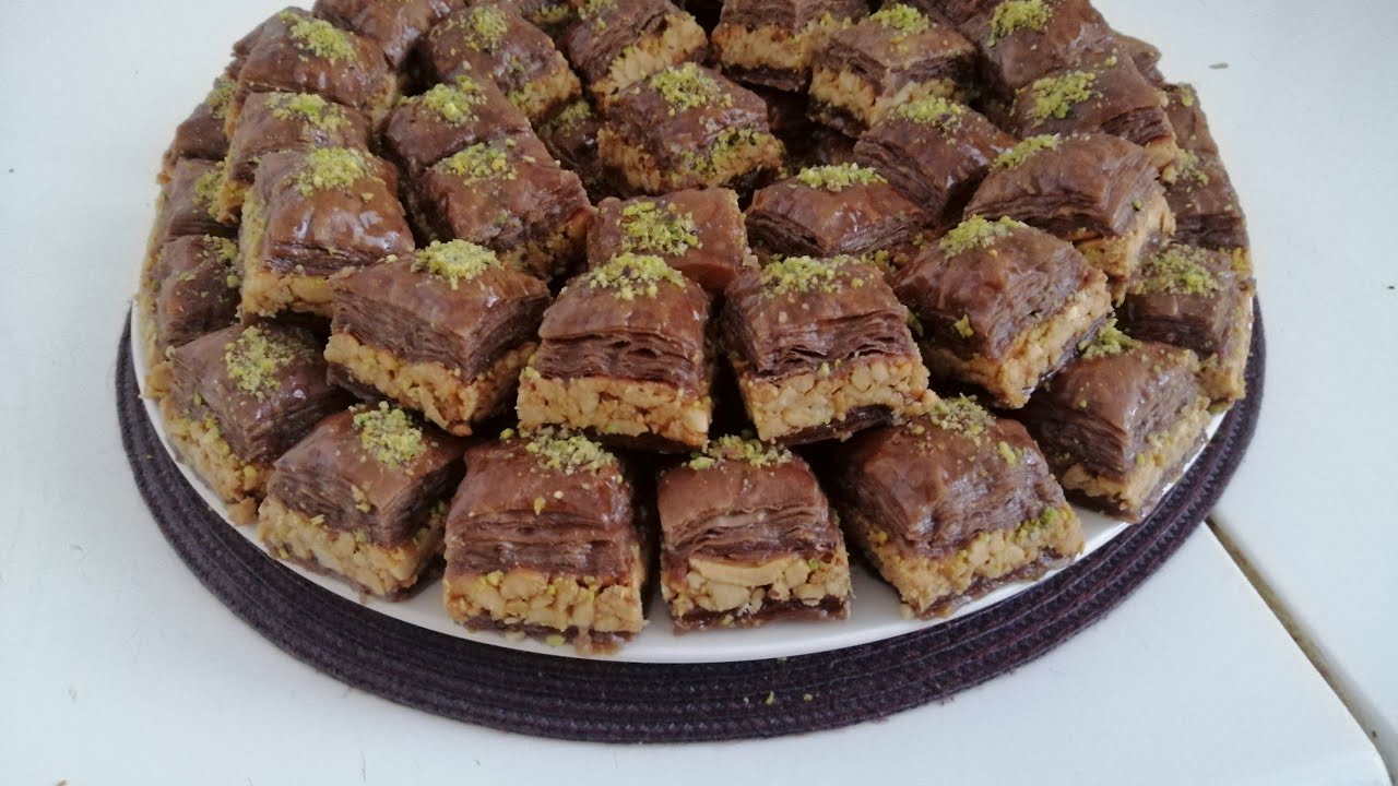 بقلاوة بالكاكاو والكاجو بطريقة تعليميه #نشابة عجين الكاكاو baklava