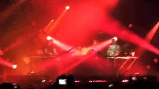 Disclosure "When fire starts to burn" @ Pitchfork Festival day 2, Grande Halle de la Villette, Paris