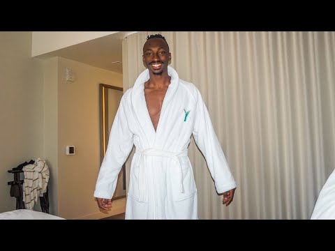 LUXURY CASINO HOTEL ROOM TOUR!