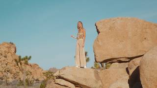 mölly - drops of oil (Official Music Video)