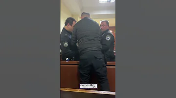 ჯებირების საქმის ერთ ერთი დაკავებულის დედა ცუდად გახდა რის გამოც სასამართლო სხდომა შეჩერდა 