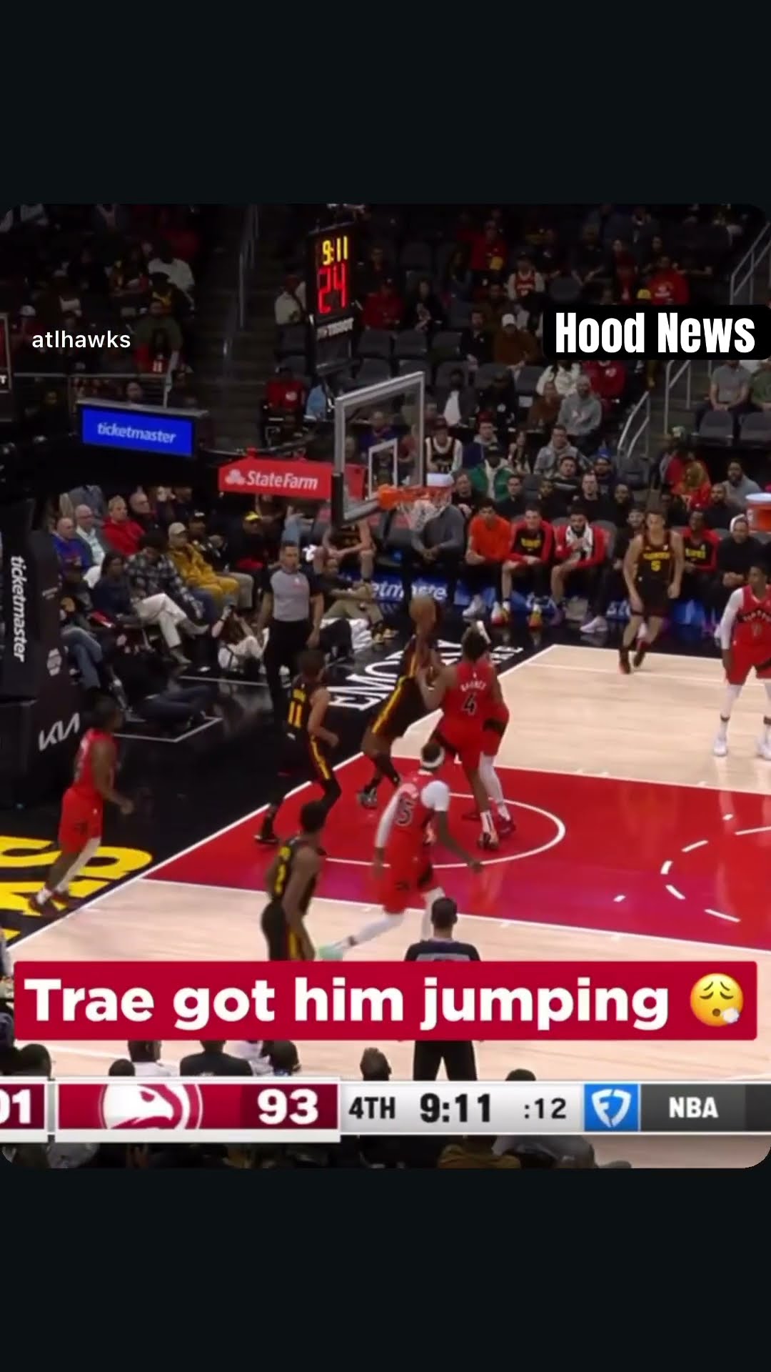 Trae got him jumping #hoodnews #traeyoung #atlanta #atlantahawks #NBA #viralvideo #trending #sports