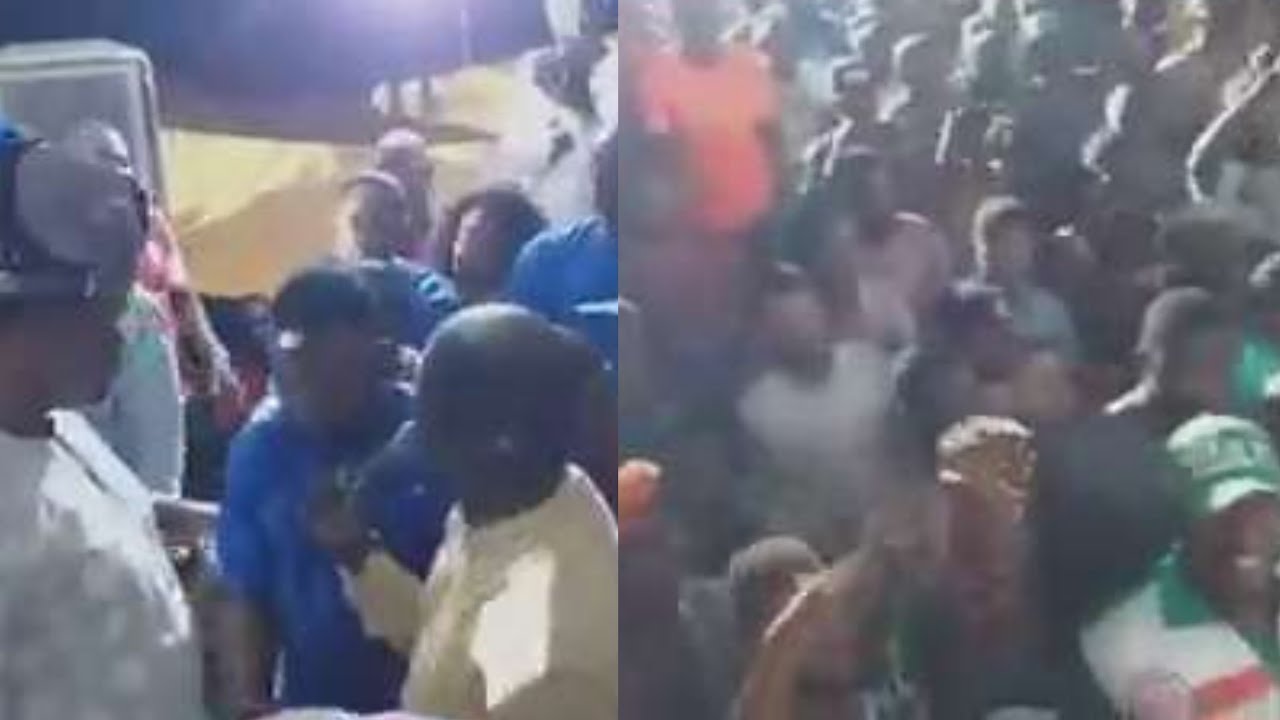  SEE HOW ALH. ABASS AKANDE OBESERE ENTERTAINS FANS WITH OLD SKOOL SONGS