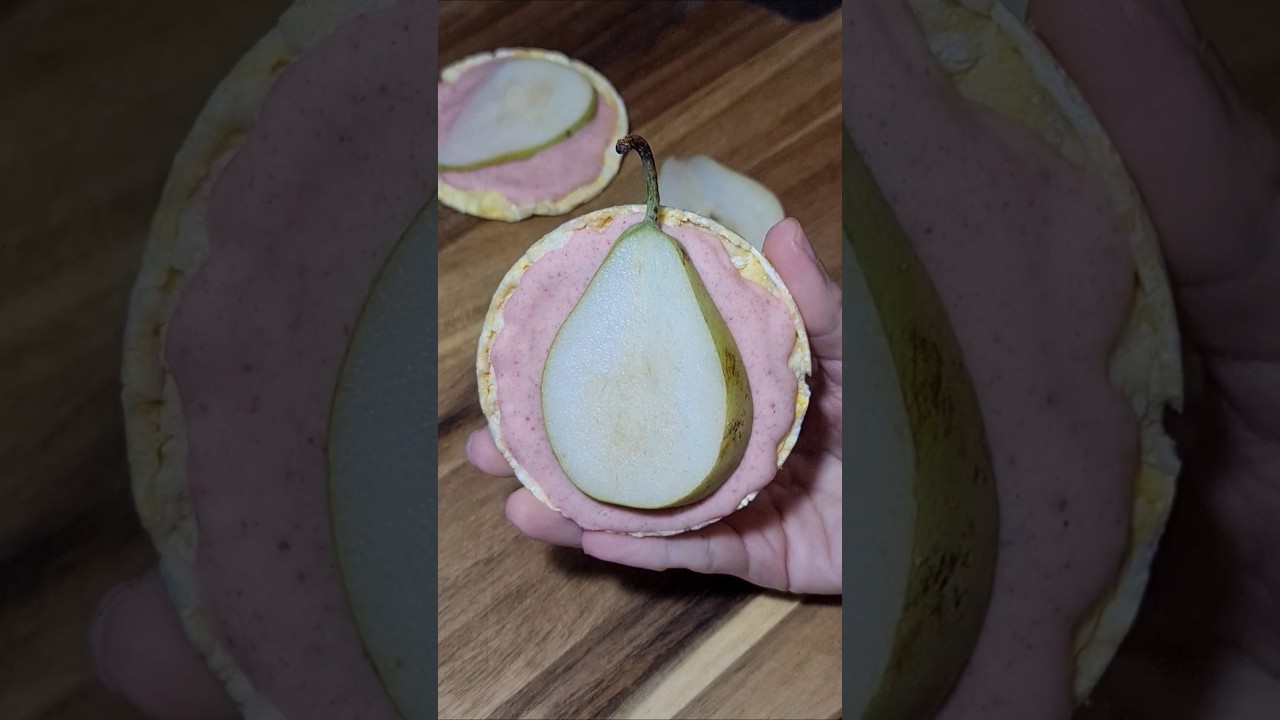 Strawberry White Chocolate Pear Corn Crisp | Vegan 5-Min Snack! ❄️ 