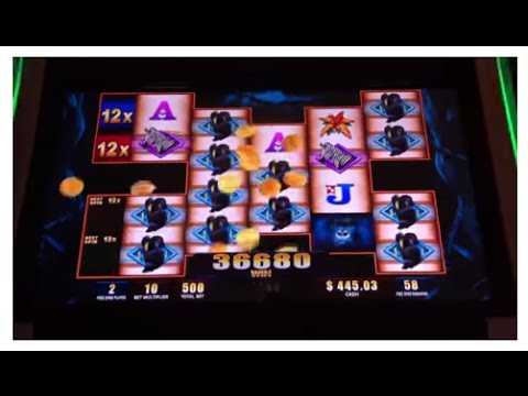 Slot