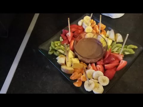 Vídeo: Dolços Amb Fruites Seques A La Xocolata