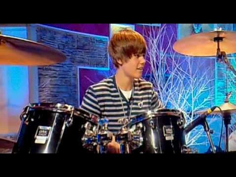 I DO NOT OWN ANY OF THIS CLIP. All copyright goes to Just Bieber, Island Records and BBC Blue Peter. Justin Bieber Appeared on Blue Peter whilst he was in the UK in 2010. This is Justin Playing the drums against one of the presenters. We all hope to see him soon! We love you Justin! xx