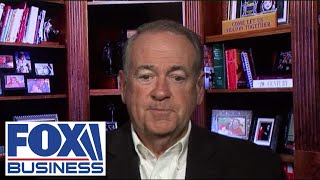 Huckabee: Warren wants government to limit people’s paychecks