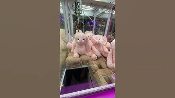 How to win giant claw machine 🤩 #arcade #toy #viral #cute #shortsvideo #shorts #timezone
