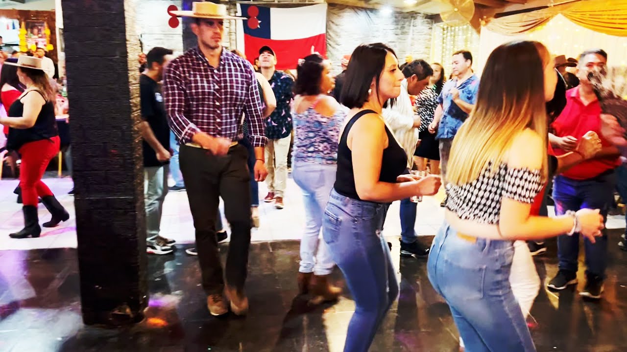 Bellas y lindas mujeres bailan rancheras al estilo de LOS TREMENDOS ...