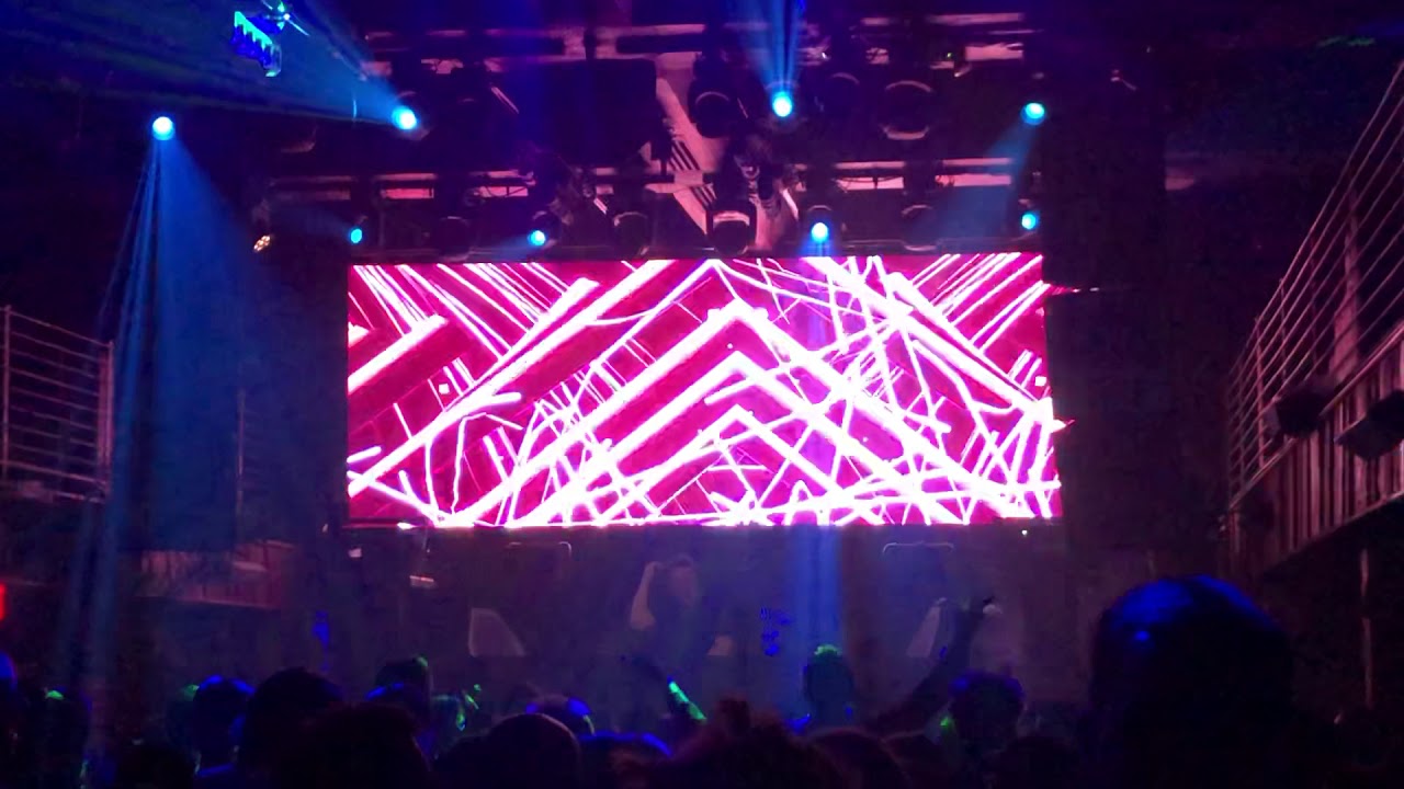 Markus Schulz - Saving Light (Gareth Emery) (Live) @ Ravine