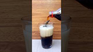Can coke clean this rusty hammer #lifehacks #shorts
