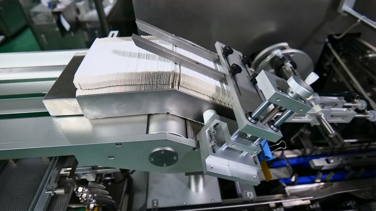 Automatic horizontal cartoning machine for suppository.