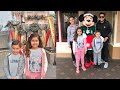 Kamila llora en Disneyland / desfile y decoraciones de navidad / juegos y comida