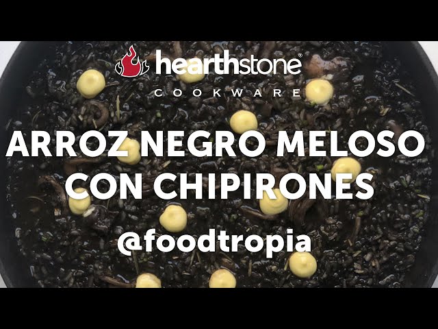 Arroz negro meloso con chipirones por @foodtropia