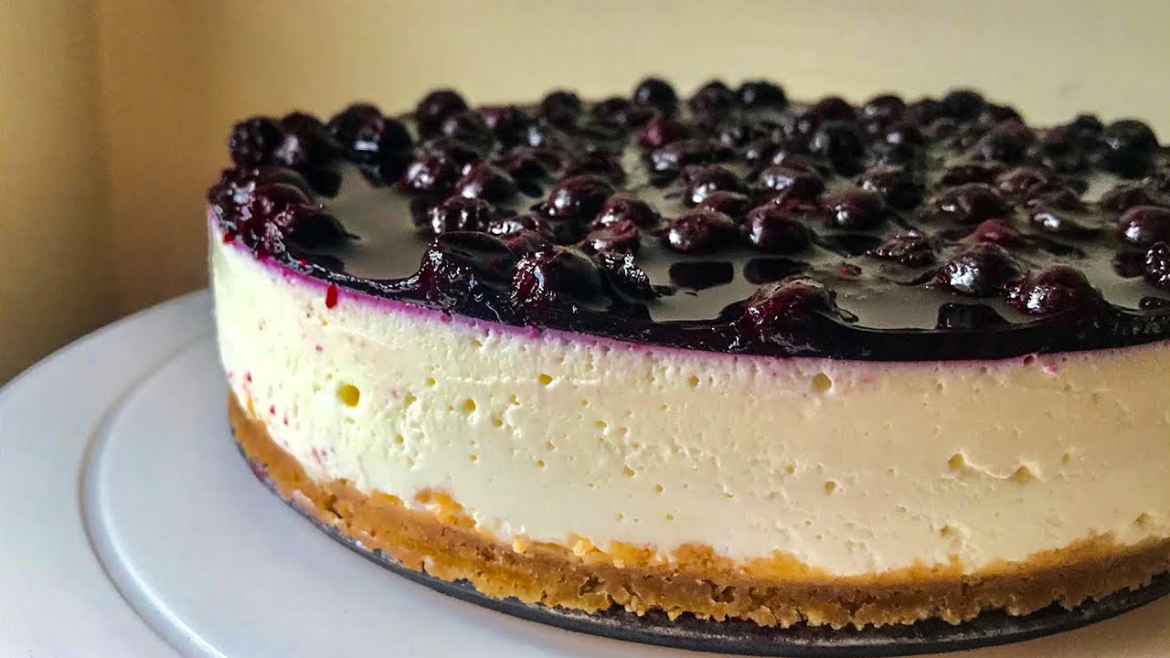 تشيز كيك بارد بدون فرن بنكهة التوت الأزرق