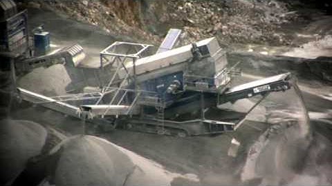 Kleemann interlinked mobile crushing and screening system