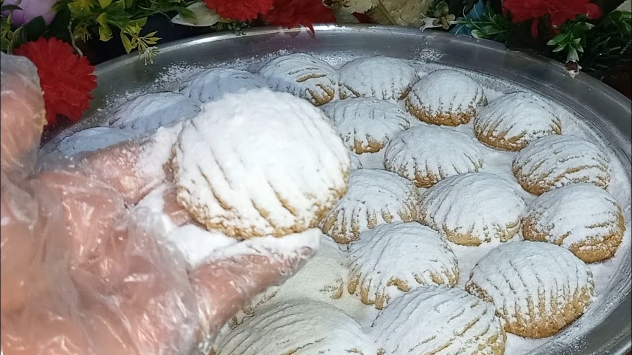 كل الاطلب طريقة الكحك الا علي البارد زي المحلات وطريقة التسوية وطريقة الحفظ كل الاسرار هتعرفيها