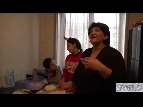 დემურაშვილების მრავალშვილიანი ოჯახი გილოცავთ ახალ წელს!