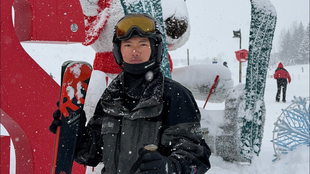 My very first ski ⛷️ experience 🤯 #skiing #winter 