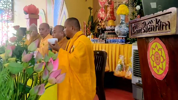 Đại lễ vu lan báo hiếu ở Chùa Thiền Kim: dâng tịnh tài