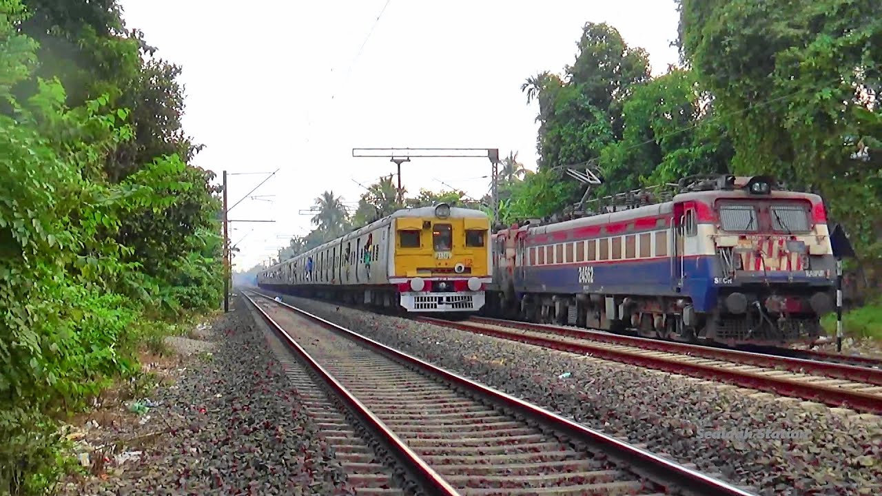 31823-sealdah-krishnanagar-city-jn-local-train-overtaking-full-loaded
