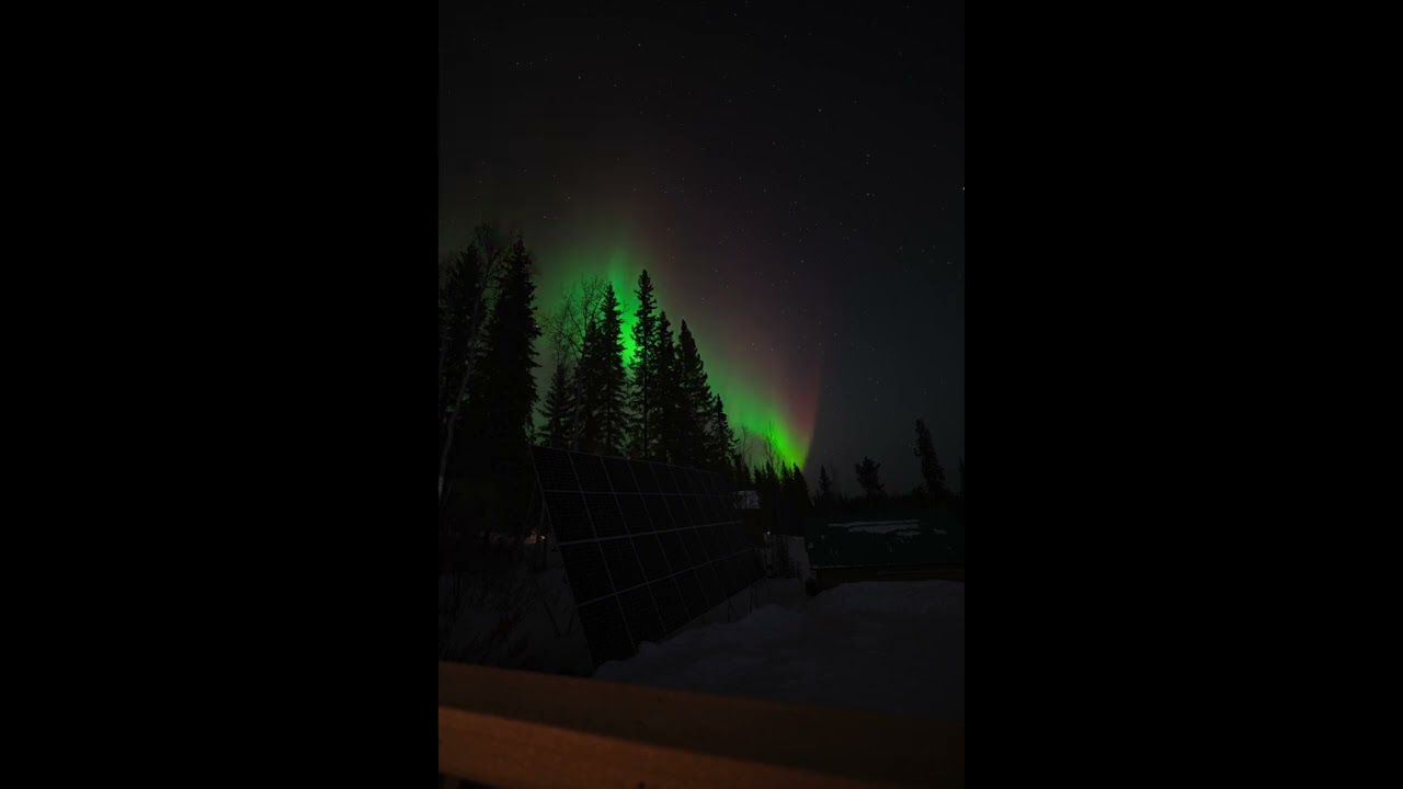 Vibrant Green & Red Northern Lights at Taste of Alaska Lodge