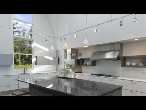 Video: Weekend Family Home Incorporating Green Features af David Jay Weiner