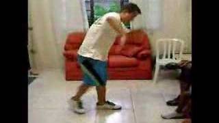 Meu Primo (Lucas) dançando Psy (Rebolation)