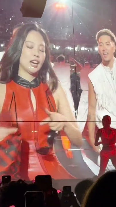 Jennie Solo Performance in LA❤️‍🔥😳