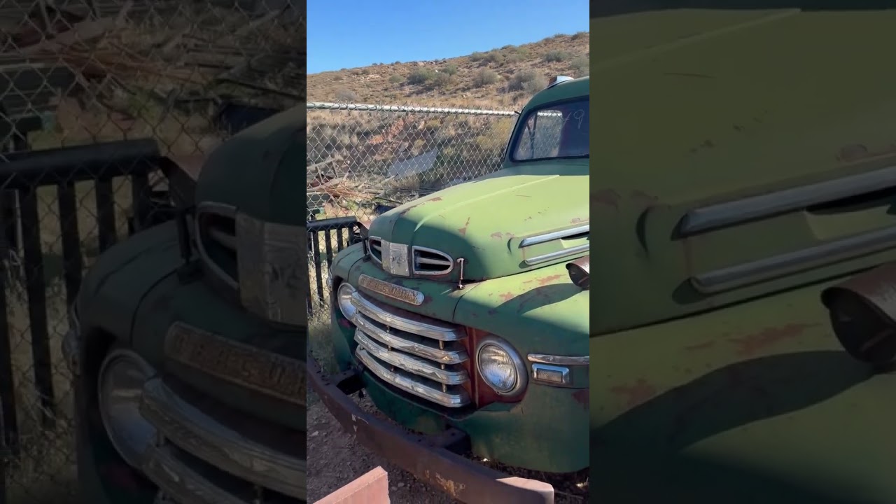 Cars pass. Echo stays. Hurricane, Utah 🗻