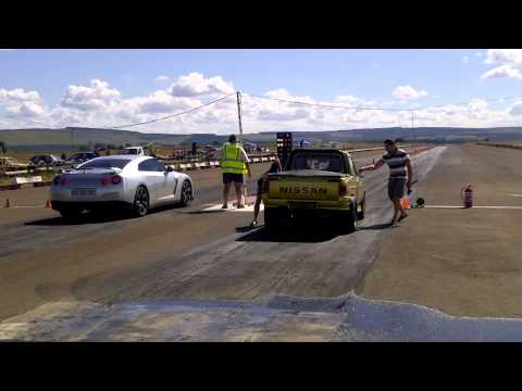 Schalk’s Nissan 1400 destroying the R35 GTR @ Amsterdam Raceway