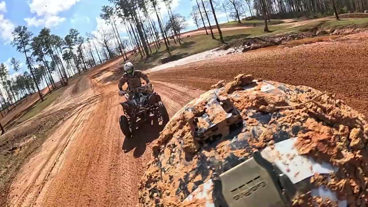 Two YFZ450R going at. #yahama #yfz450 #YFZ450R  #quad  @Durhamtown #Durhamtown 